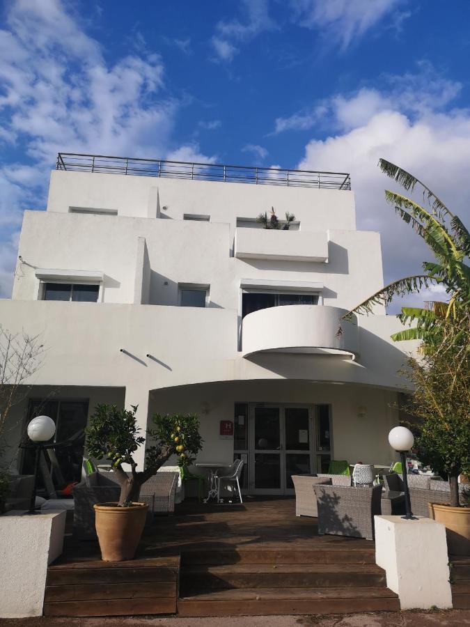 海滨港口塞布尔索莱酒店 Fréjus 外观 照片